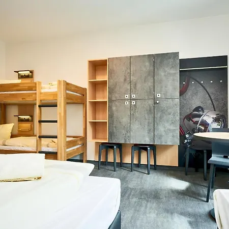 Jugendgaestehaus Aasee * Munster (North Rhine-Westphalia)
