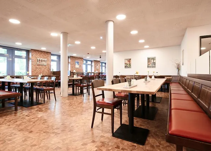 Jugendgaestehaus Aasee * Munster (North Rhine-Westphalia)