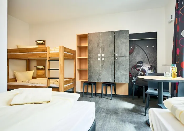 Jugendgaestehaus Aasee * Munster (North Rhine-Westphalia)