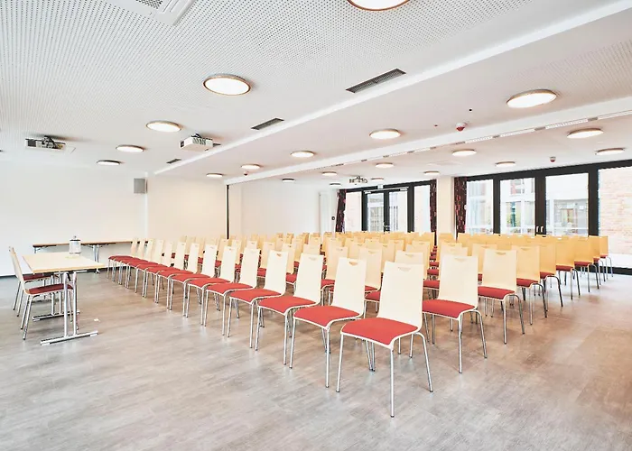 يوخيندغاستهاوس آسي بيت شباب *